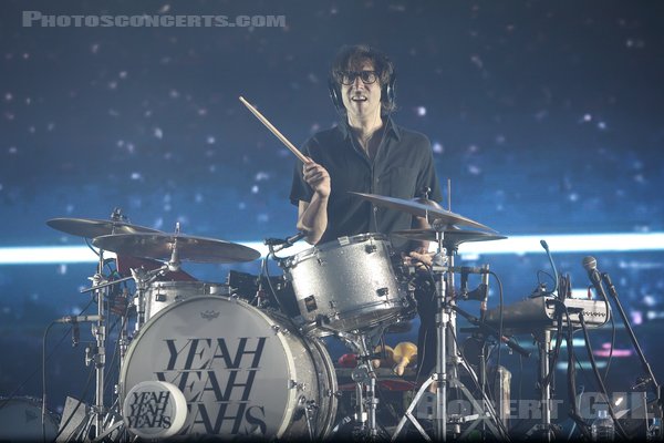 YEAH YEAH YEAHS - 2023-08-26 - SAINT CLOUD - Domaine National - Scene de la Cascade - Brian Chase